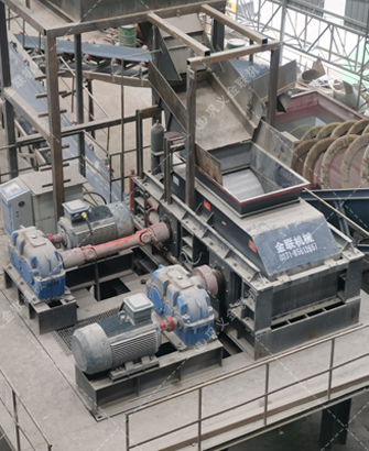 對輥破碎制砂機(jī)