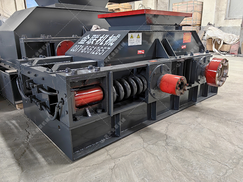 2PG86對輥破碎機(jī)發(fā)貨 中型破碎機(jī)設(shè)備發(fā)往浙江