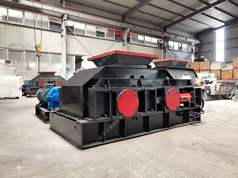 中型制砂機(jī)-液壓對(duì)輥制砂機(jī)設(shè)備發(fā)貨圖片