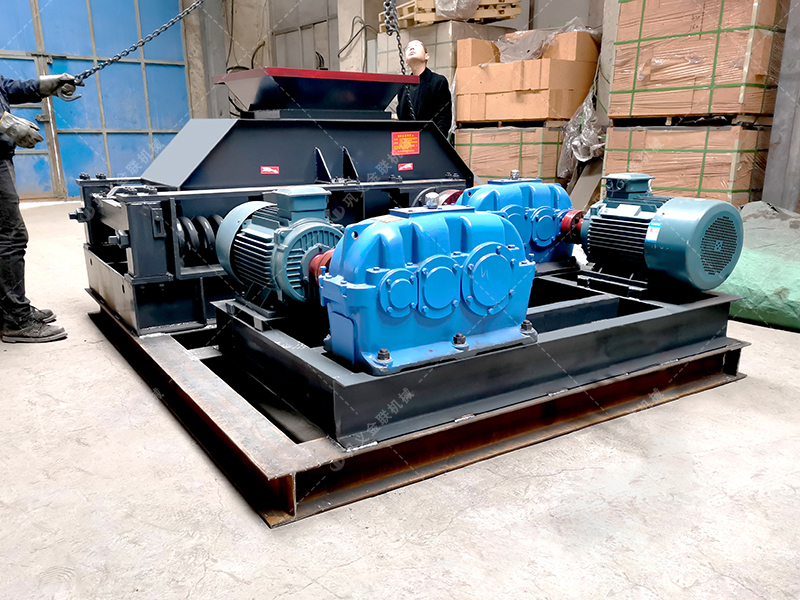 2PG800x600對輥破碎機(jī)發(fā)貨圖片_發(fā)往廣東連州_破碎石英石