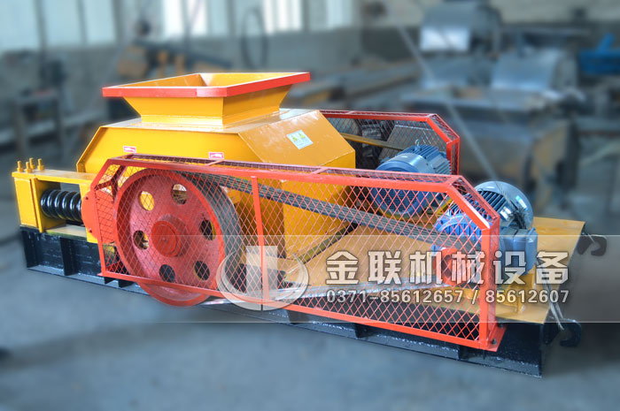 2PGC600*750中型雙齒輥破碎機(jī)