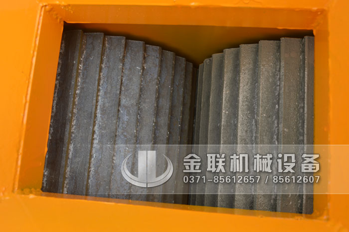 雙齒輥破碎機(jī)長條齒